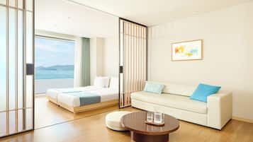 Deluxe Single Room | Free WiFi, bed sheets