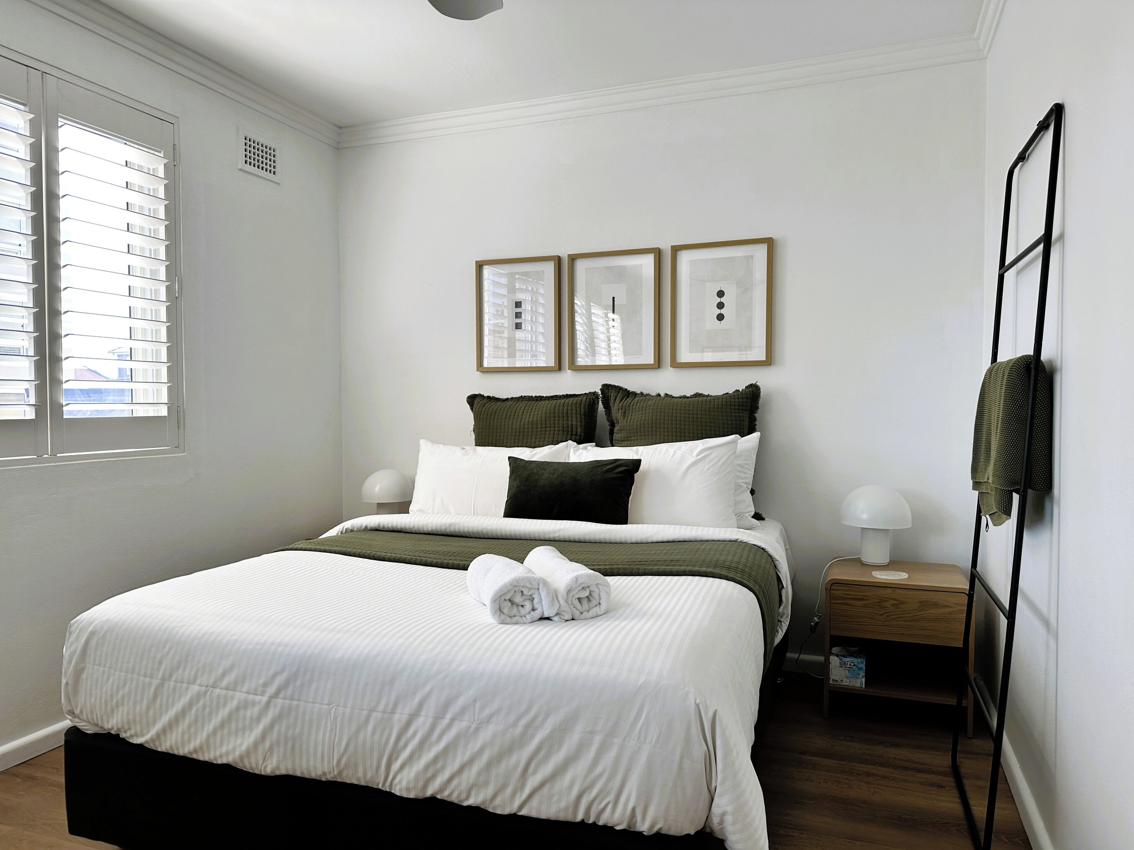 1 bedroom, desk, iron/ironing board, WiFi (free)