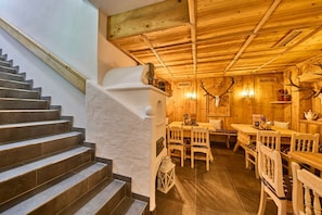 Restaurant - Platzhirsch Rooms - B&B - SELF CHECK-IN (Piesendorf)