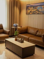 Superior Suite, Private Bathroom, Corner | Premium bedding, down comforters, pillowtop beds, minibar