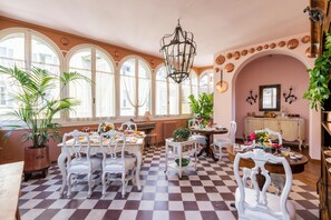 Free daily continental breakfast  - Palazzo Radici (Bergamo)