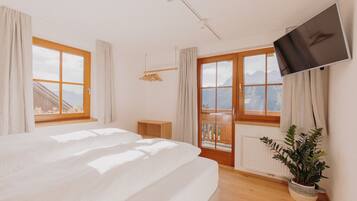 3 chambres, bureau, Wi-Fi gratuit, draps fournis