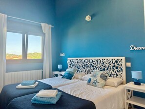 3 habitaciones, tabla de planchar con plancha y wifi gratis 