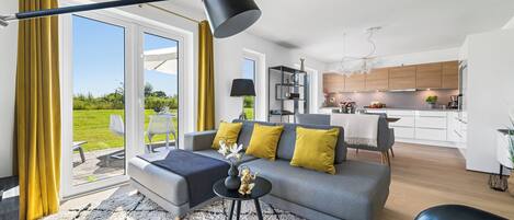 TV, fireplace, books, stereo