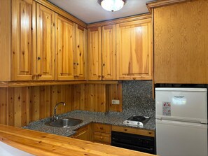 Fridge, microwave, oven, toaster - Quiet ground floor Besiberri 11 Vall de Boí (Caldes de Boi)