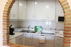 Mikrobølgeovn og kokeplater