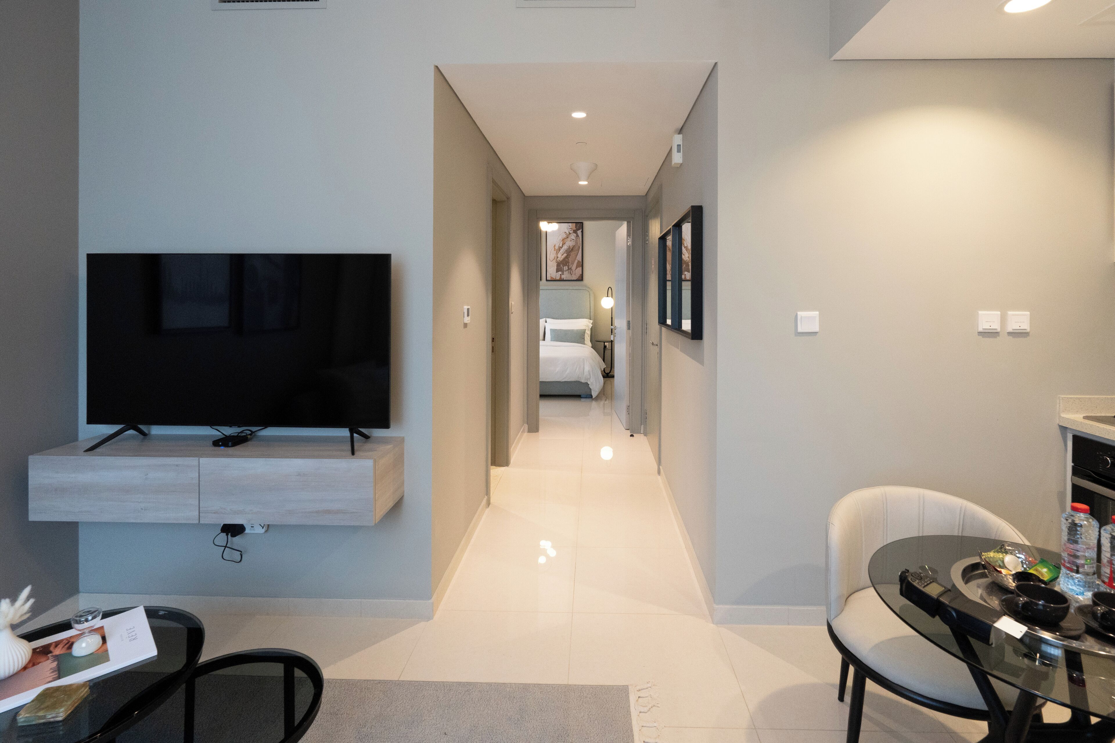 Deluxe Apartment, City View | Living area | 50-inch Smart TV with digital channels