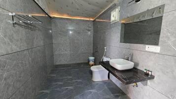 Premium-Ferienhaus, eigener Pool | Badezimmer