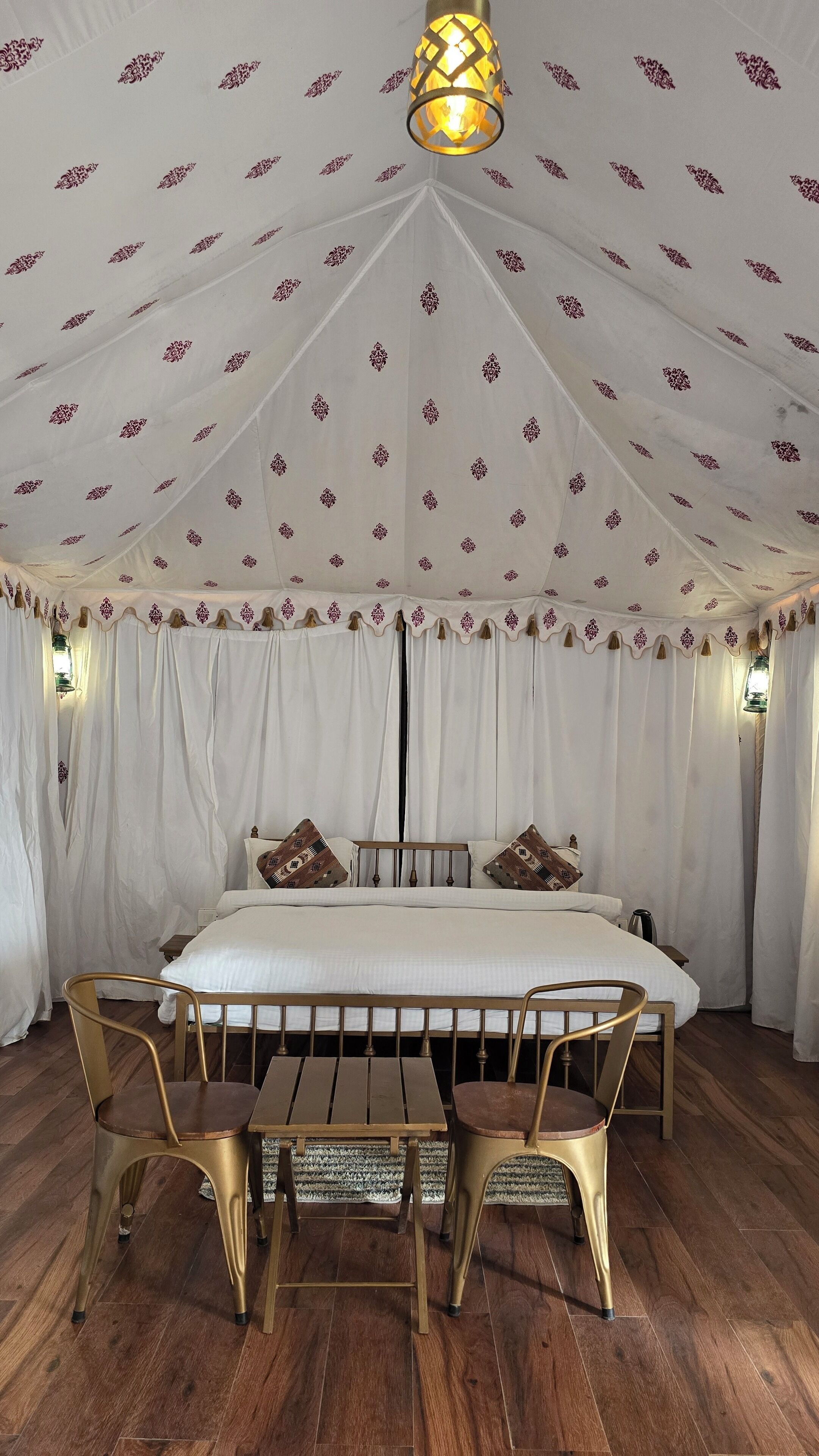 Tenda, pemandangan kebun | Seprai premium, minibar, meja kerja, dan setrika/meja setrika