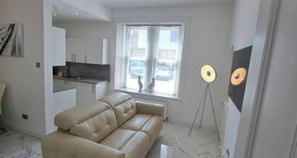 Prime Location in Ayr Town Centre yet only 300yds from the beach.