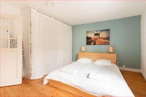 4 bedrooms, desk, free WiFi - “Keep the magic going after Disney” (Saint-Germain-sur-Morin)