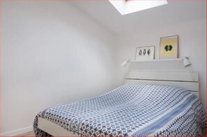 2 slaapkamers, een strijkplank/strijkijzer, gratis wifi, beddengoed