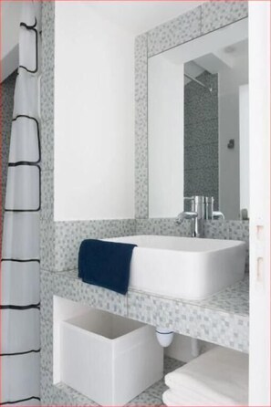 Een douche, een haardroger