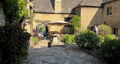 The Crown at Shipton