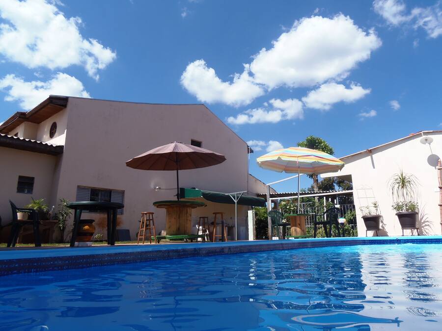 Kolam renang outdoor