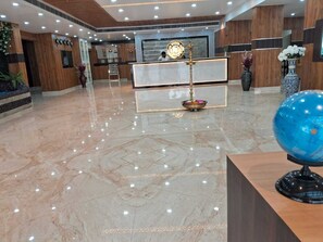 Reception - Hotel Floral Palace (Kottayam)