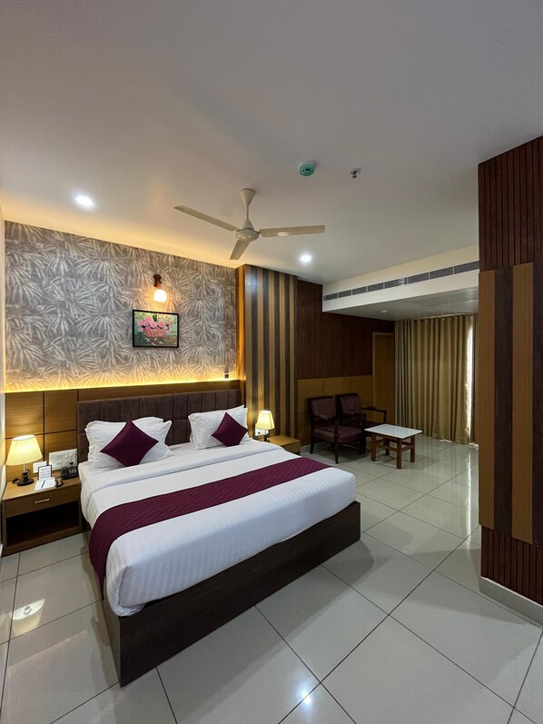 Deluxe Suite - Hotel Floral Palace (Kottayam)