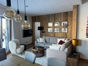 Living area - Atmospheric apartment near the center of Altenmarkt!  (Altenmarkt im Pongau)