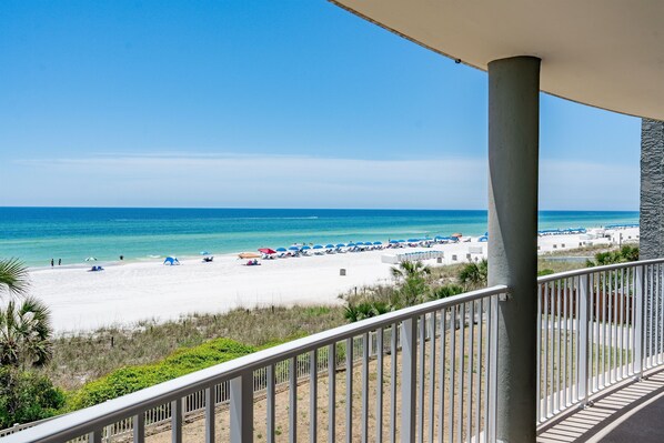 On the beach - Long Beach 4-205 New remodel. Never before rented. Exceptional 1Br sleeps 4 (Panama CIty Beach)