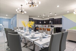 Dining - Amazing 10BR Villas at Windsor Island/Pool/Spa (Davenport)