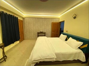 2 室のベッドルーム、アイロン / アイロン台、WiFi、ベッドシーツ