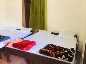 Deluxe driepersoonskamer | Gratis wifi, beddengoed