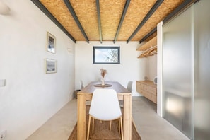Studio Confort, vue jardin | Coin séjour