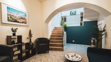 Rumah | 4 kamar tidur, meja kerja, dan internet