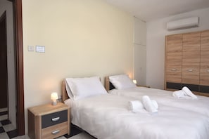 Apartment - Bright and Central 2 Bedroom With Harbour View (Msida)