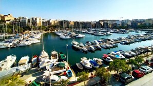 2 عدّة غرف نوم وخدمة الإنترنت