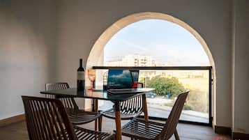 Apartment | 3 bedrooms, Internet