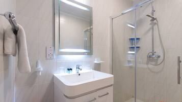 Apartment | 2 bedrooms, Internet