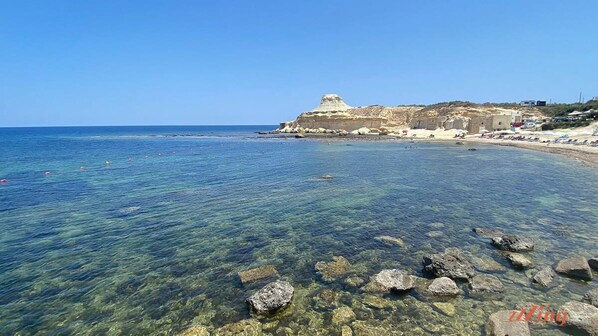 1 habitación, escritorio y acceso a internet