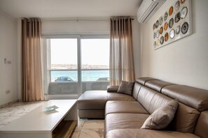 Appartement | 3 chambres, bureau, fer et planche Ă repasser, Internet