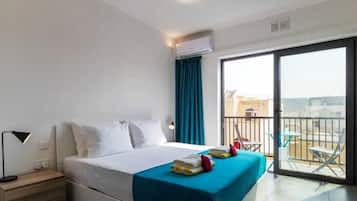 Apartment | 2 bedrooms, desk, iron/ironing board, Internet