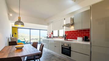 Apartment | 2 bedrooms, desk, iron/ironing board, Internet