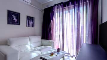 Apartment | 2 bedrooms, iron/ironing board, Internet