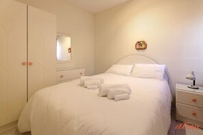 2 habitaciones, tabla de planchar con plancha y acceso a internet 