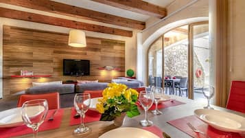 Villa | 4 bedrooms, Internet