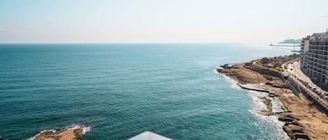 1 camera, ferro/asse da stiro, Internet