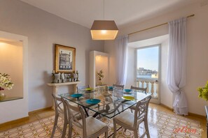 Apartment | 2 bedrooms, Internet - Eclectic Apartment With Incredible Harbour Views (Senglea)