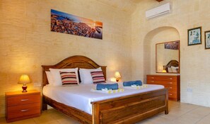 Villa | 4 bedrooms, Internet - Grand Gozo Farmhouse With Games Room Pool (Sannat)