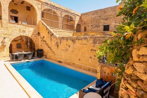 Villa | 3 soverom, skrivebord og internett