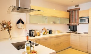 Apartment | 3 bedrooms, desk, Internet - Stunning Seaviews Prime Location Lovely Home (St. Paul's Bay)