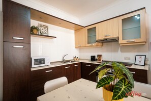 Apartment | 2 Schlafzimmer, Schreibtisch, Internetzugang