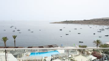 Apartment | 2 bedrooms, desk, Internet