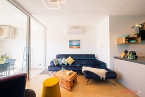 2 عدّة غرف نوم ومكواة/لوح كي وخدمة الإنترنت