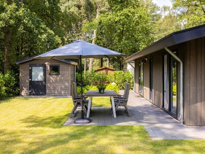 荷蘭帶家具露台小屋