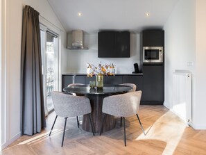 House | Private kitchen - Lodge in Netherlands With Furnished Terrace (Oirschot)