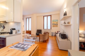 Apartment | Private kitchen | Fridge, microwave, oven, stovetop
